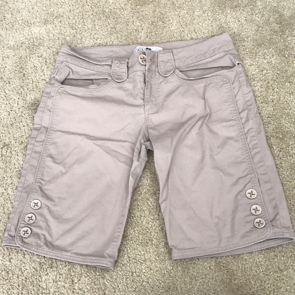 Short - Picture 1 of 3